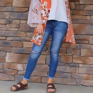 Brand new KanCan cropped skinny jeans